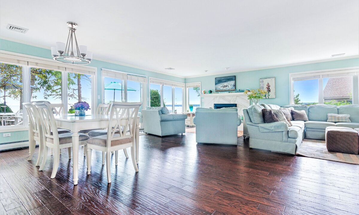 Photo of Livingroom in Sylvan Beach