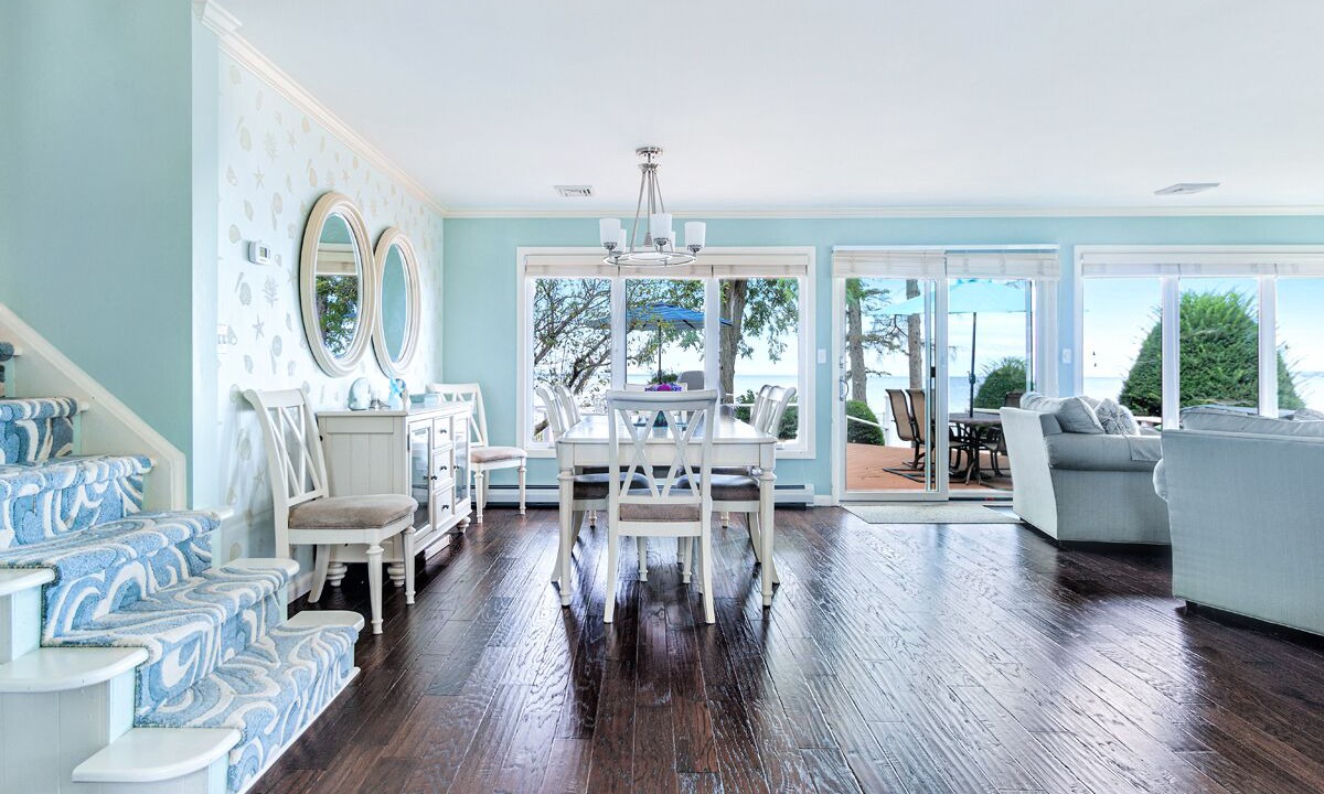 Photo of Livingroom in Sylvan Beach