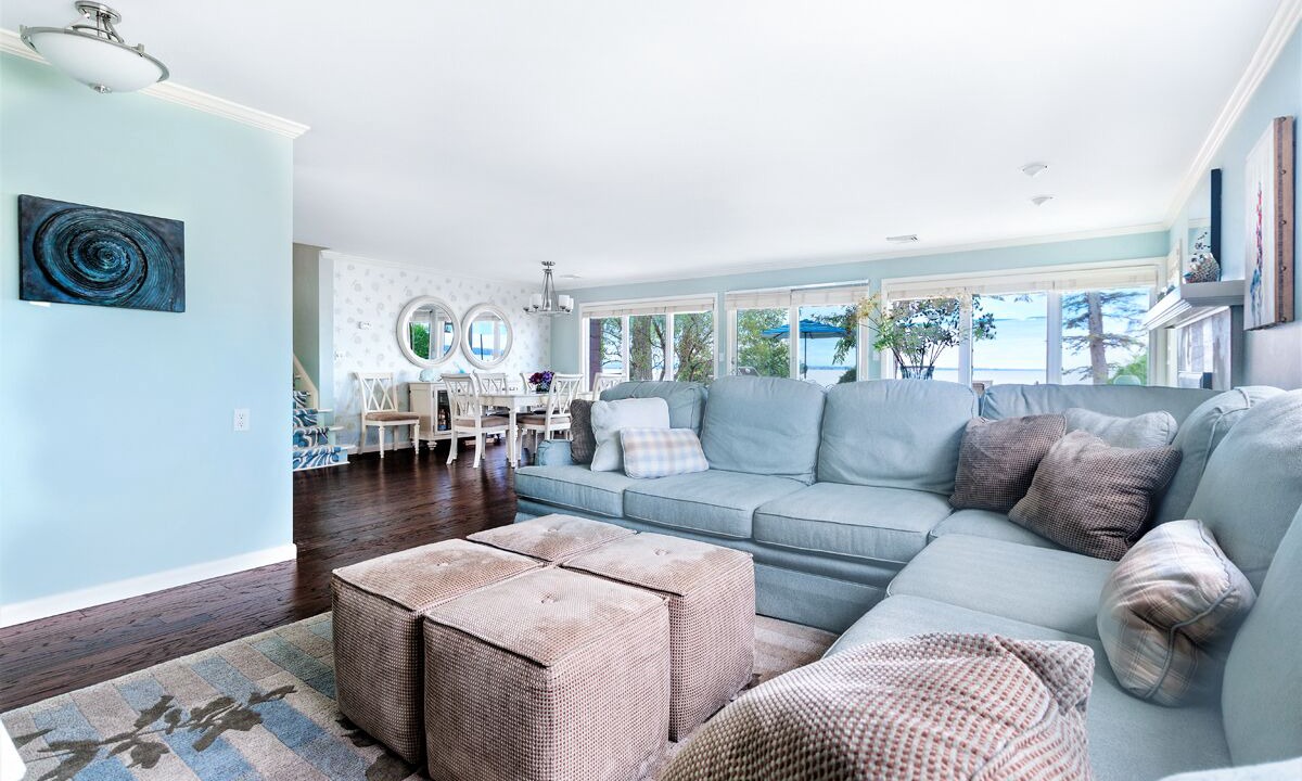 Photo of Livingroom in Sylvan Beach