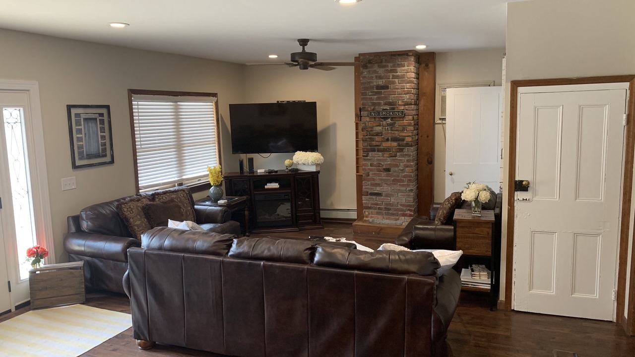 Photo of Livingroom in Wallkill