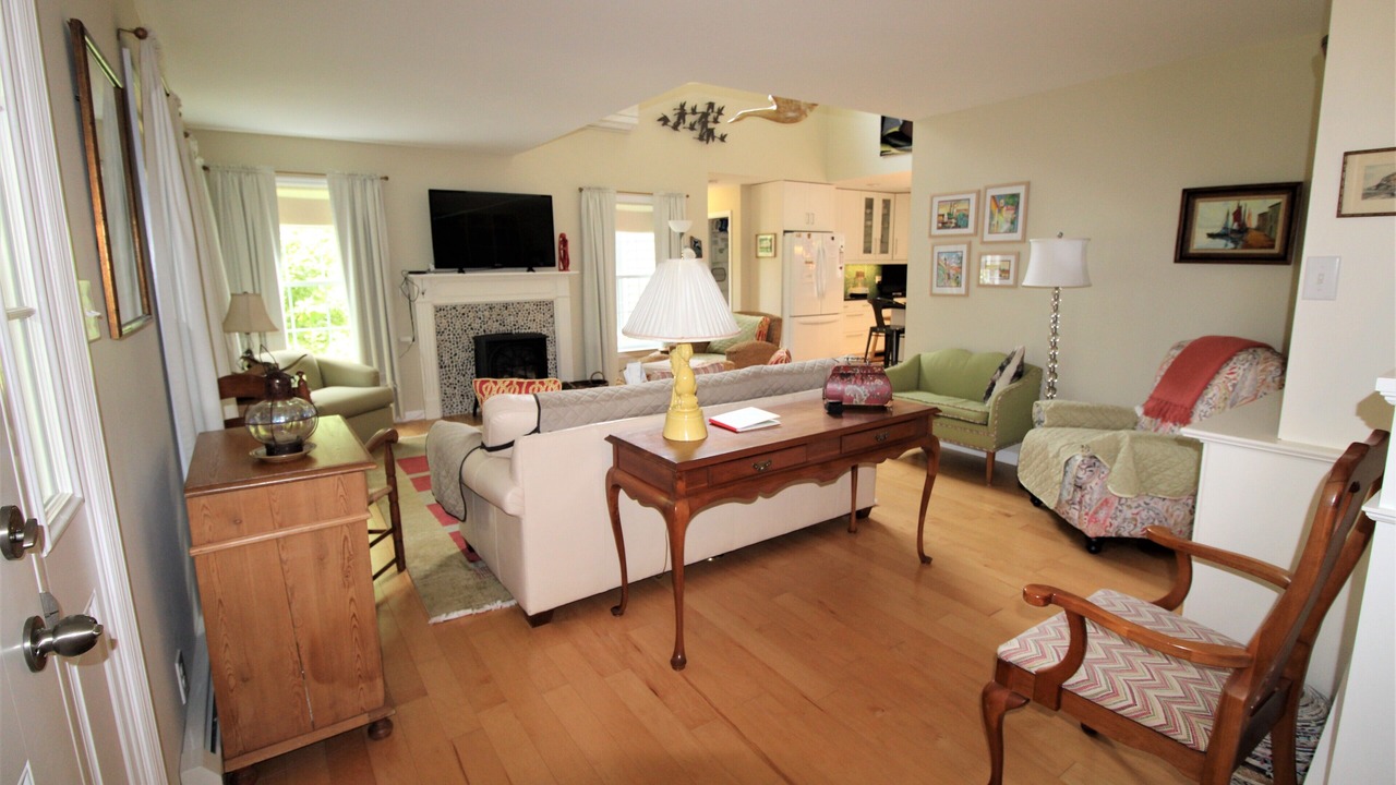 Photo of Livingroom in Bass River