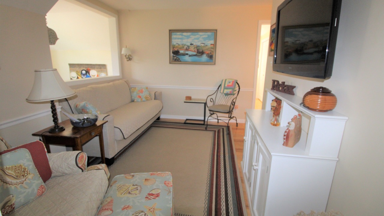 Photo of Livingroom in Bass River