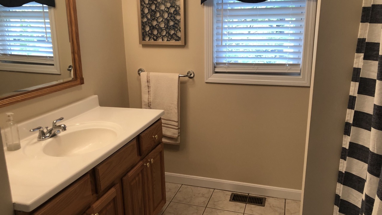 Photo of Bathroom in The Bays