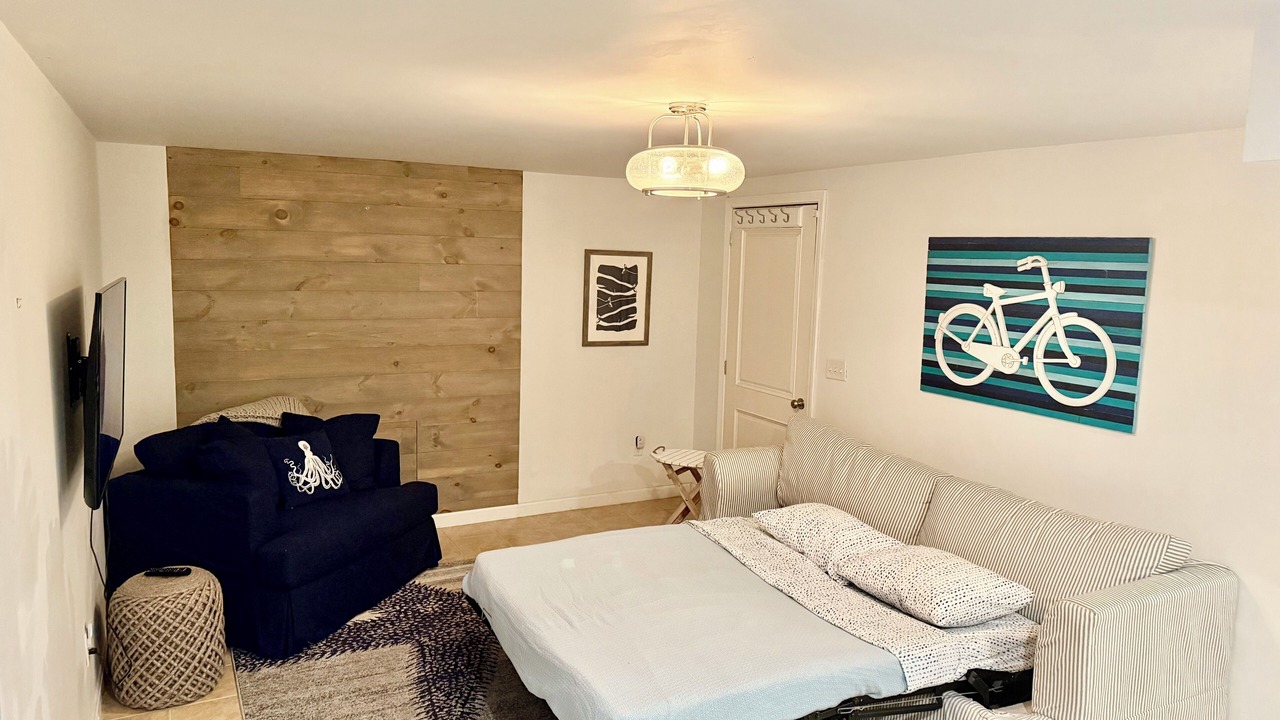 Photo of Bedroom in Oak Bluffs