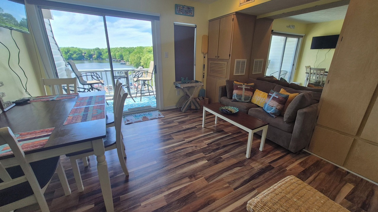 Photo of Livingroom in North Shore