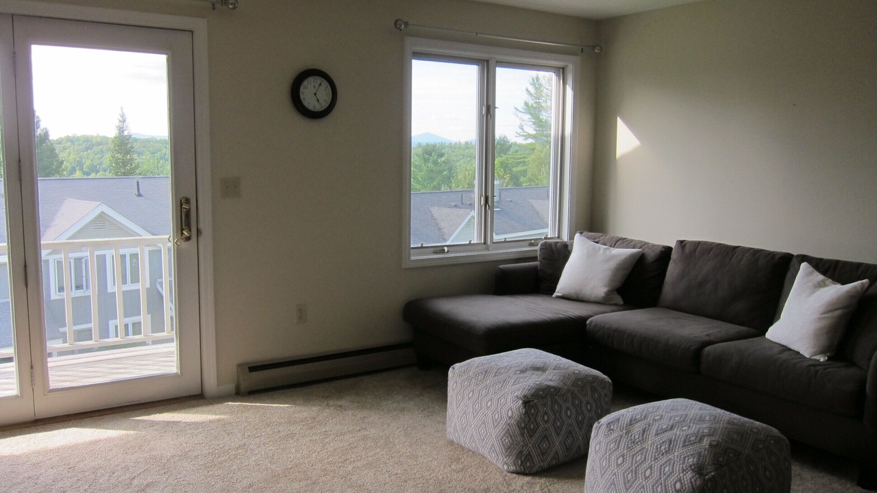 Photo of Livingroom in East Burke