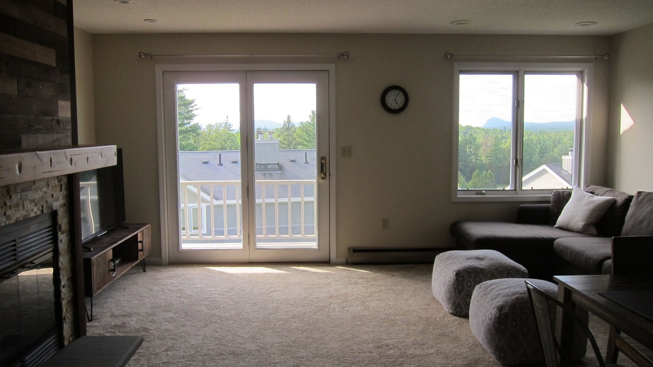Photo of Livingroom in East Burke