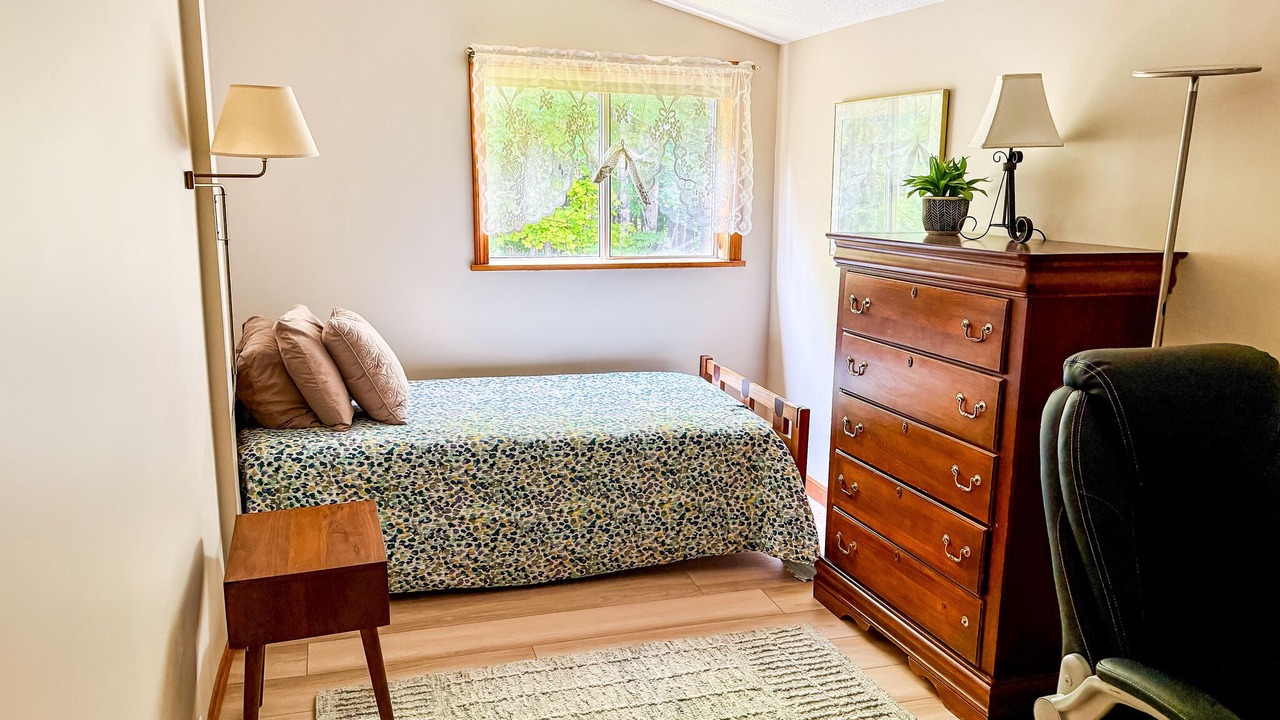 Photo of Bedroom in Sunapee