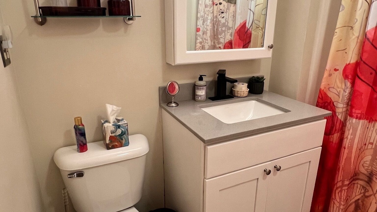 Photo of Bathroom in Sunapee