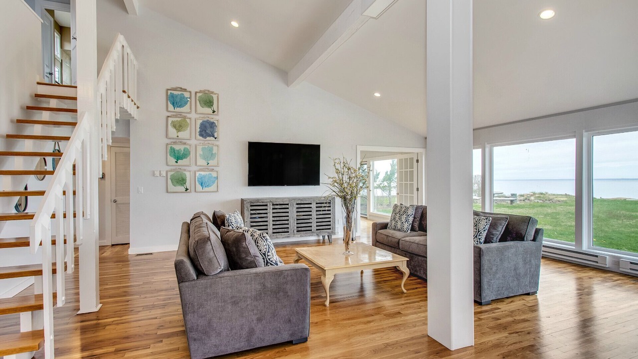 Photo of Livingroom in Orient Point
