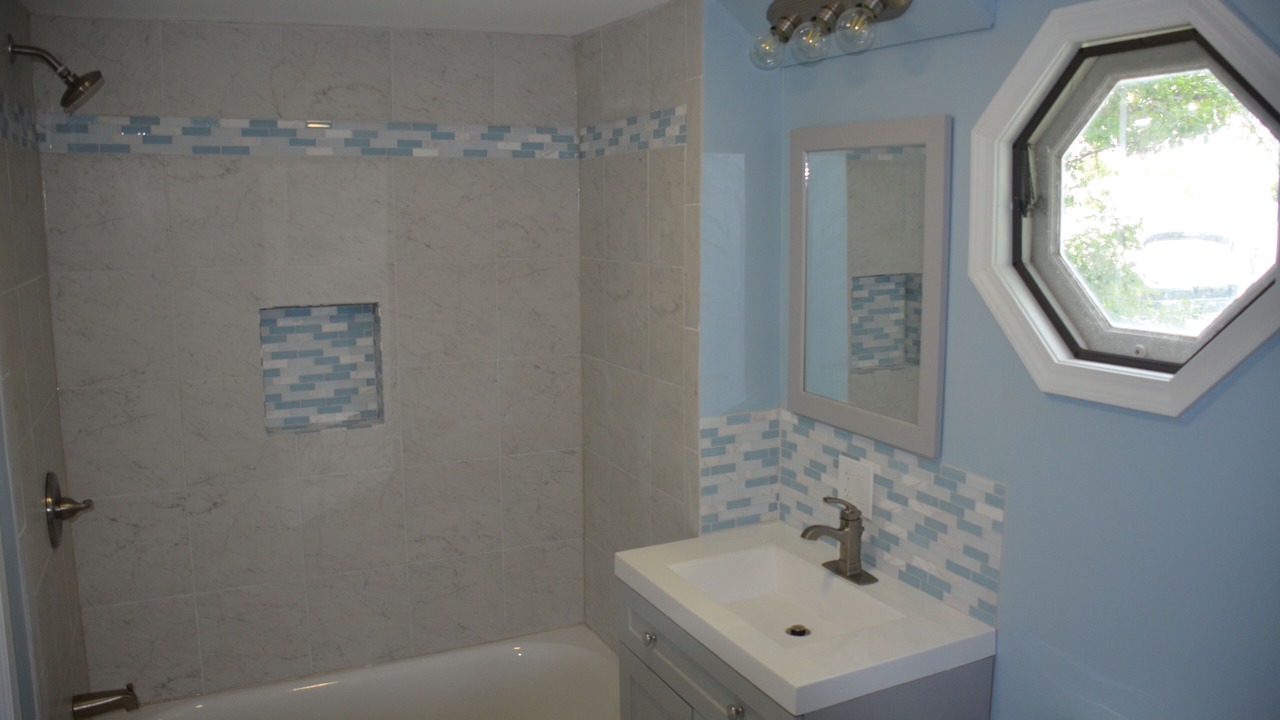 Photo of Bathroom in Town of Richmond