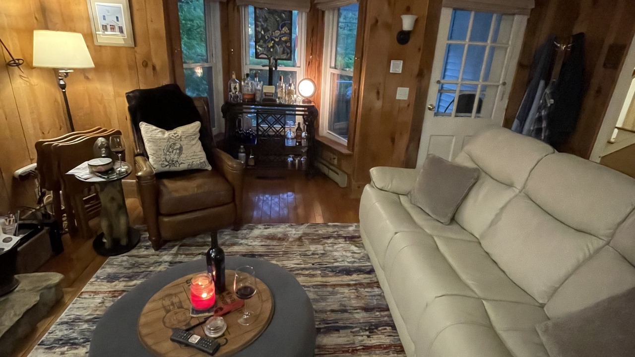 Photo of Livingroom in South Londonderry