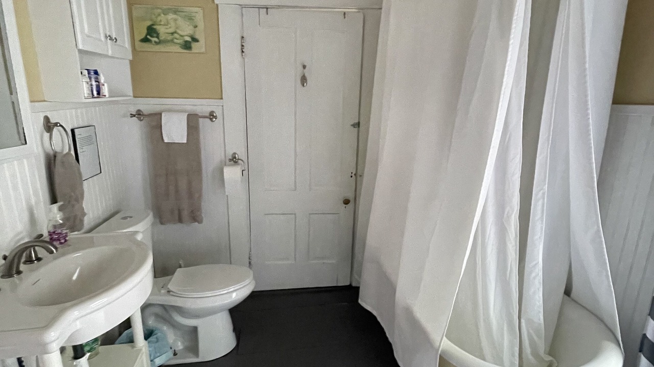 Photo of Bathroom in South Londonderry