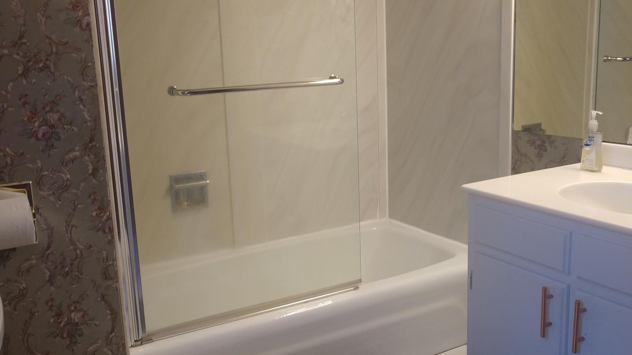 Photo of Bathroom in Marion Station