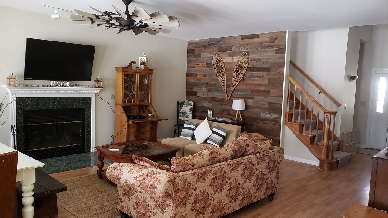 Photo of Livingroom in Silver Bay