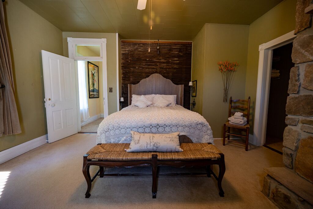Photo of Bedroom in Friendsville
