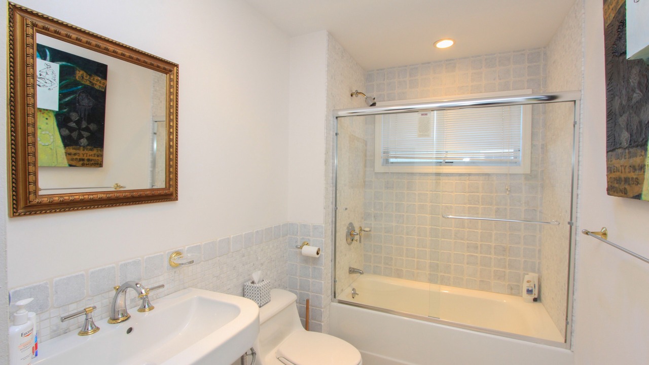Photo of Bathroom in West Hampton Dunes