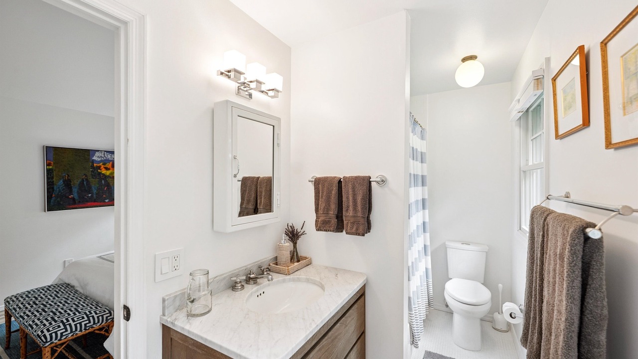 Photo of Bathroom in East Hampton North
