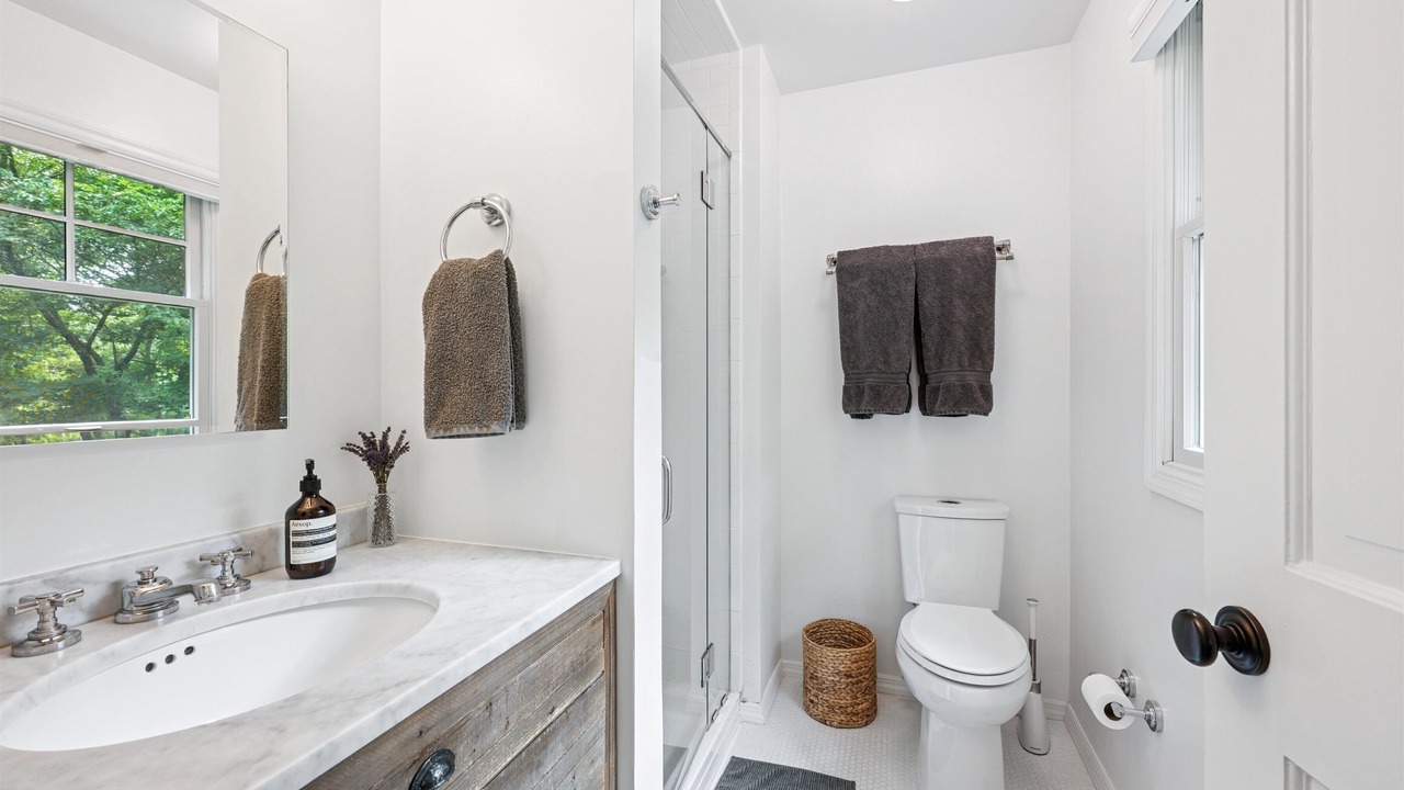 Photo of Bathroom in East Hampton North