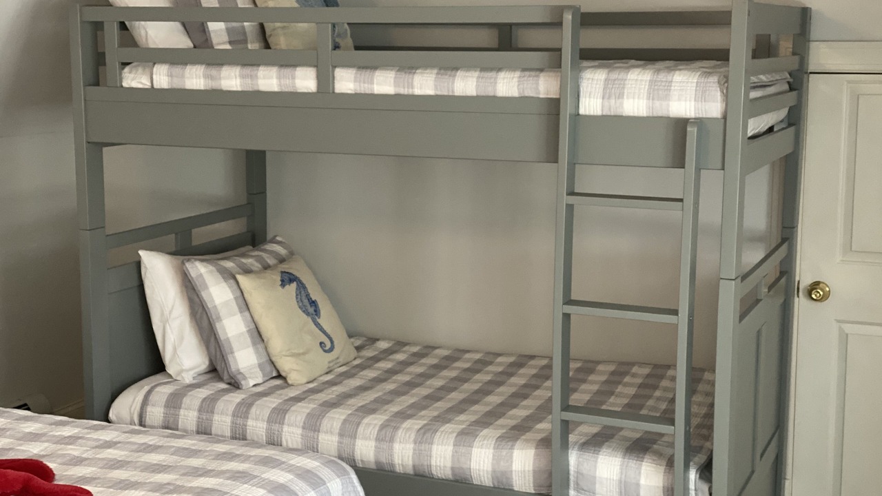 Photo of Bedroom in Tuftonboro