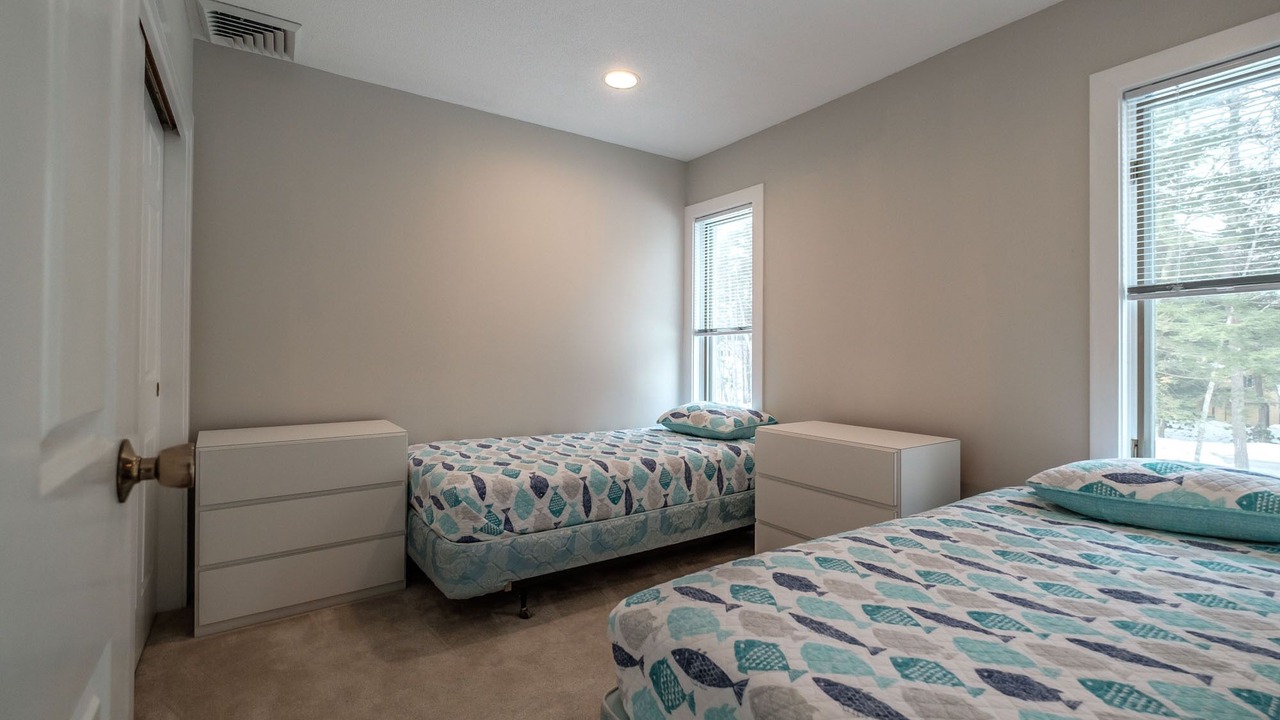 Photo of Bedroom in Lake Arrowhead