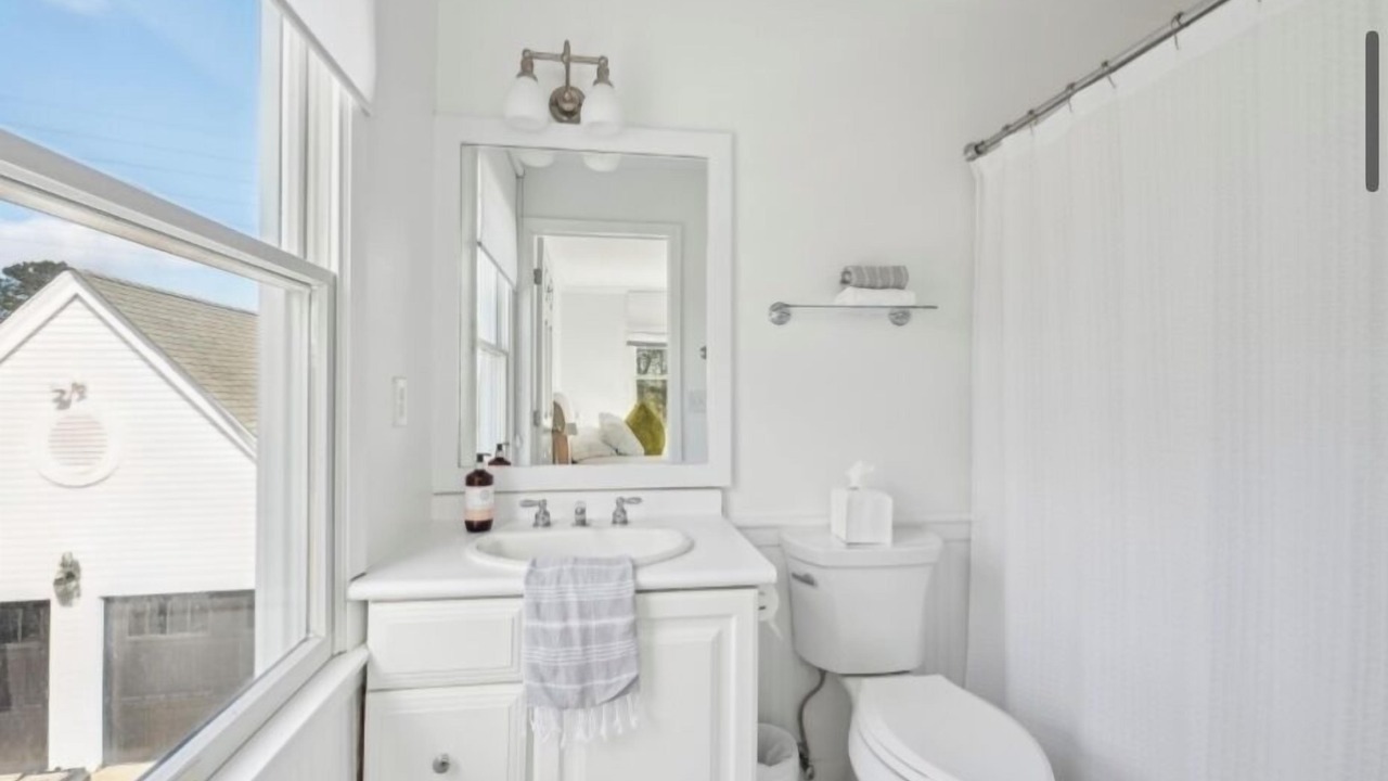 Photo of Bathroom in Shinnecock Hills