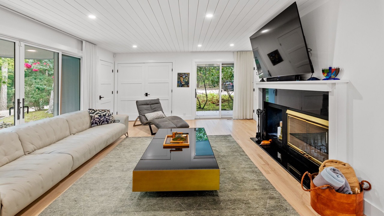 Photo of Bedroom in Noyack