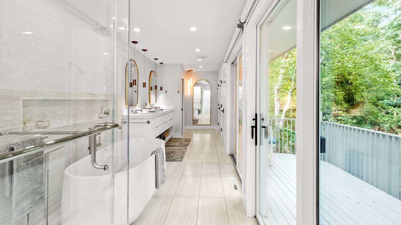 Photo of Bathroom in Noyack