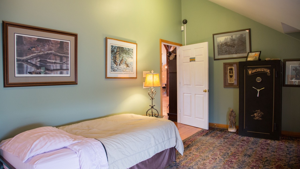 Photo of Bedroom in Town of Easton