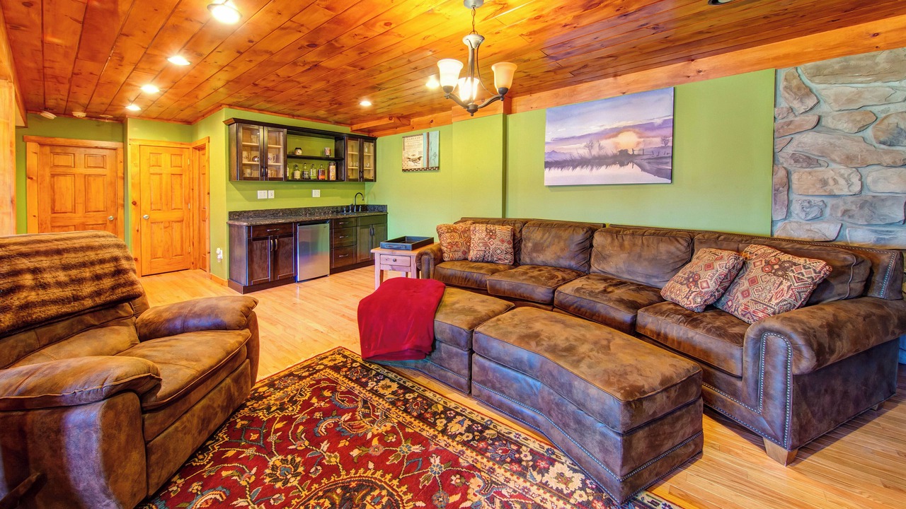 Photo of Livingroom in Roxbury