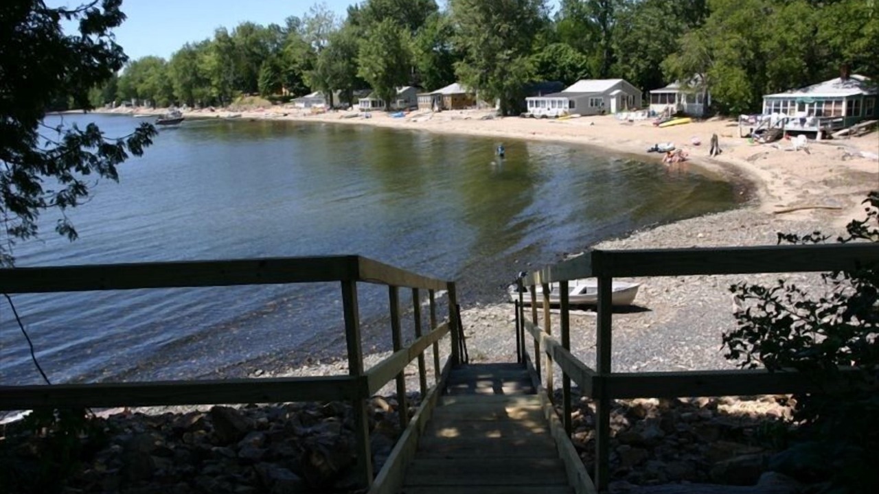 Photo of Others in Malletts Bay