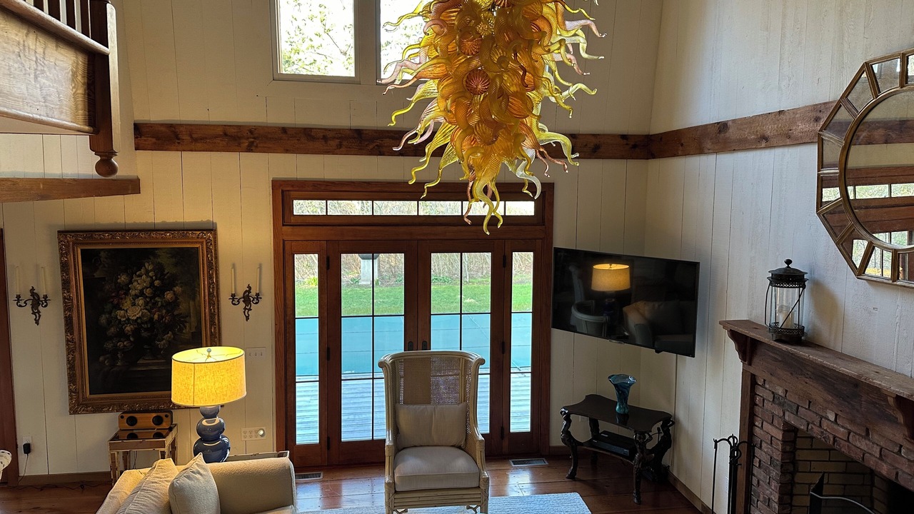 Photo of Livingroom in East Hampton North