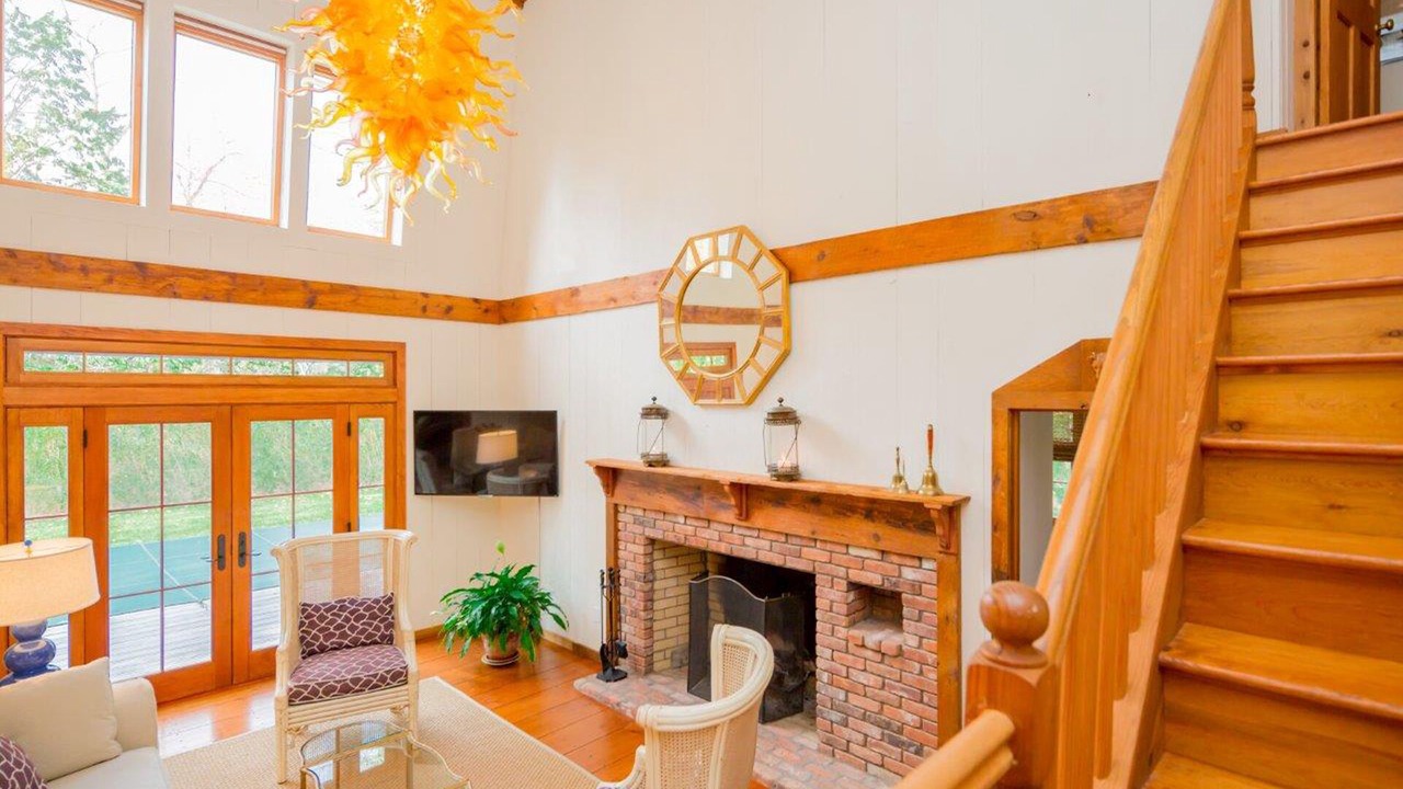 Photo of Livingroom in East Hampton North