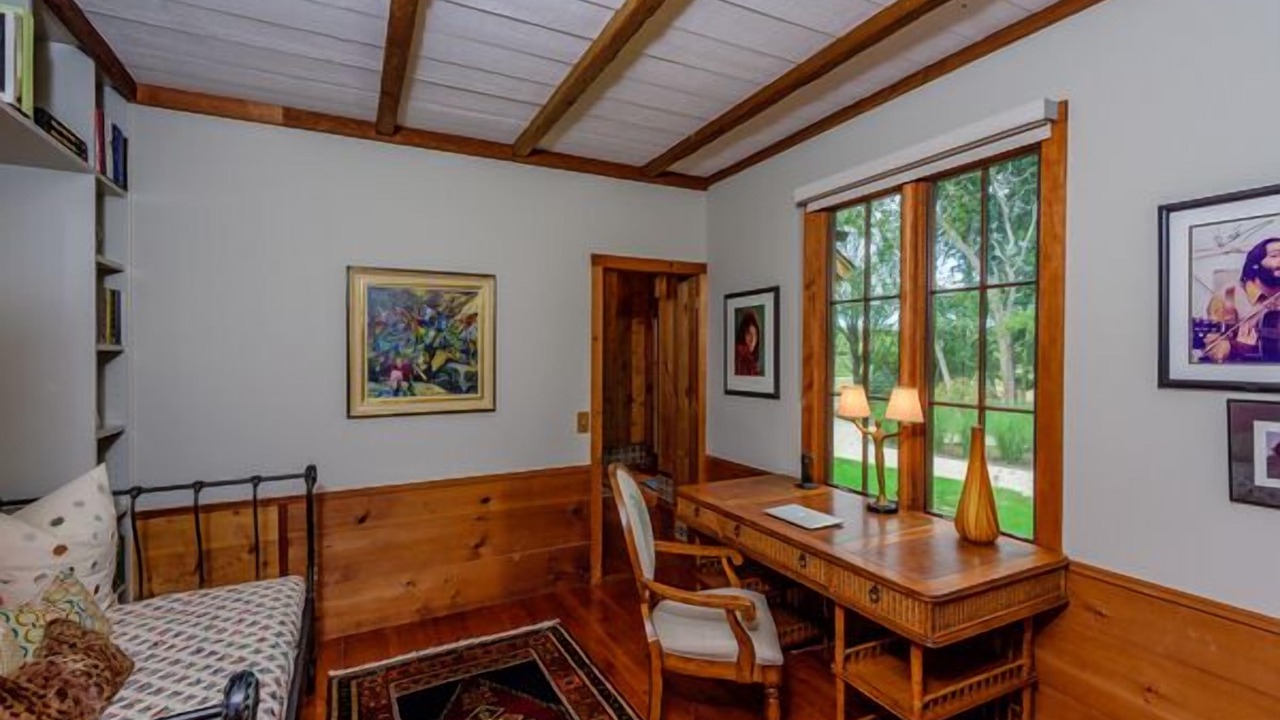 Photo of Bedroom in East Hampton North