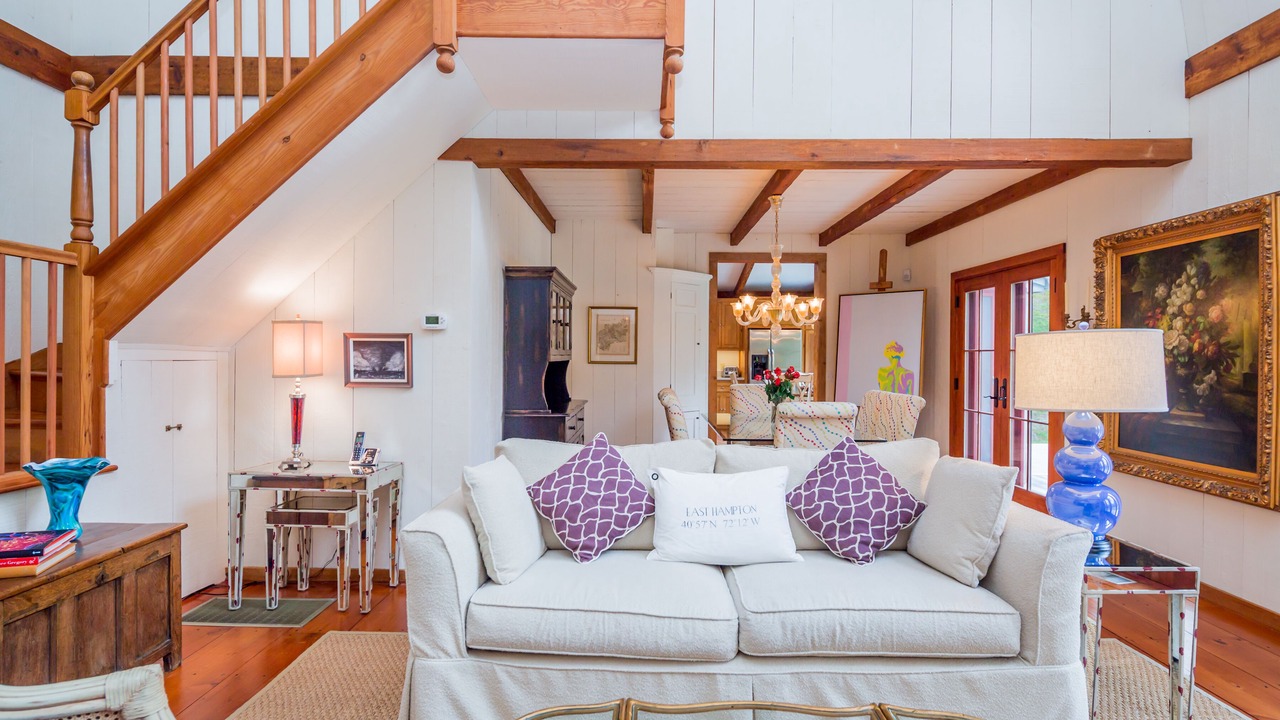 Photo of Livingroom in East Hampton North