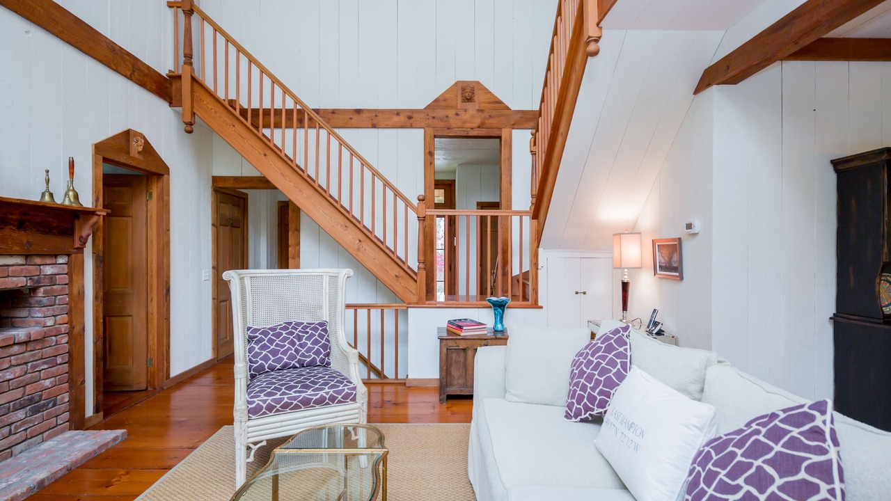 Photo of Livingroom in East Hampton North