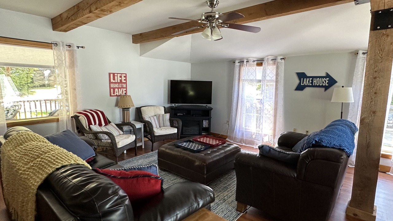 Photo of Livingroom in Deerfield