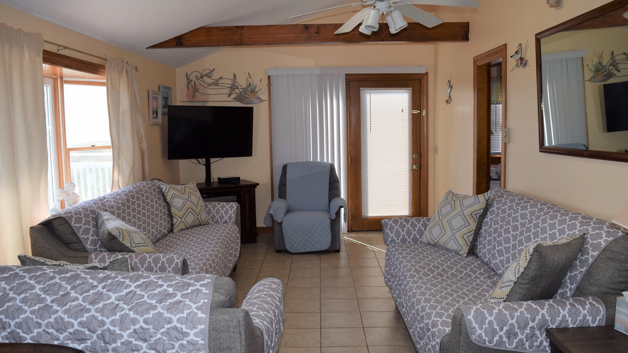 Photo of Livingroom in Sagamore Beach