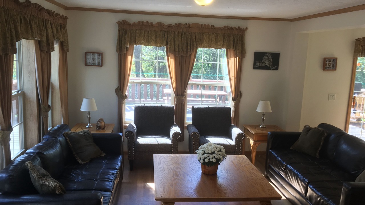 Photo of Livingroom in Milford