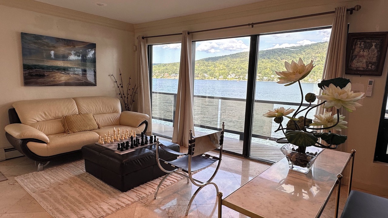 Photo of Livingroom in Greenwood Lake