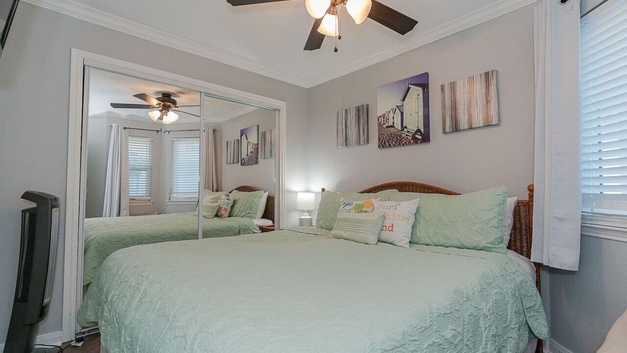 Photo of Bedroom in Galveston