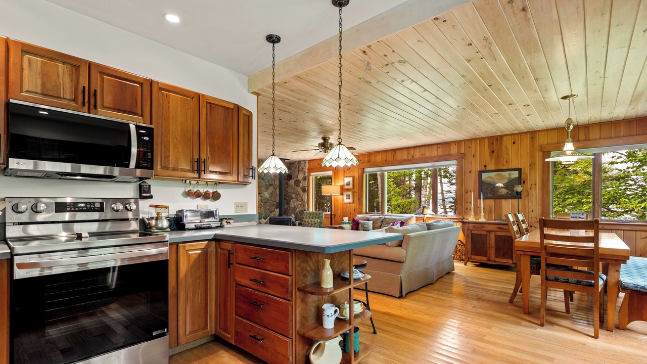 Photo of Kitchen in Rangeley Plantation