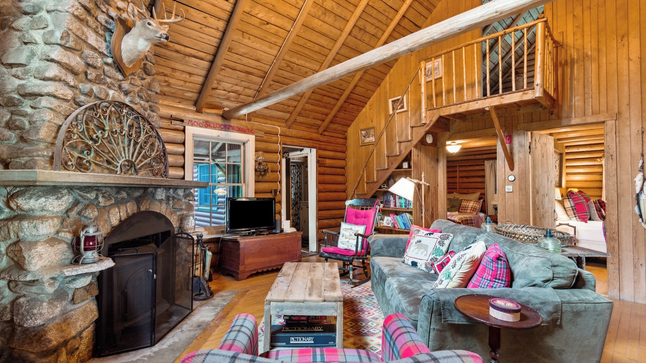 Photo of Livingroom in Rangeley