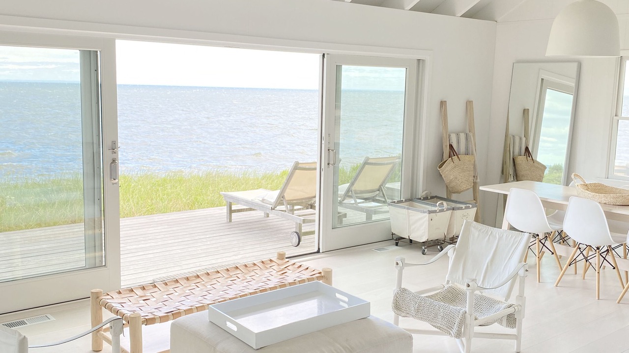 Photo of Livingroom in Riverhead