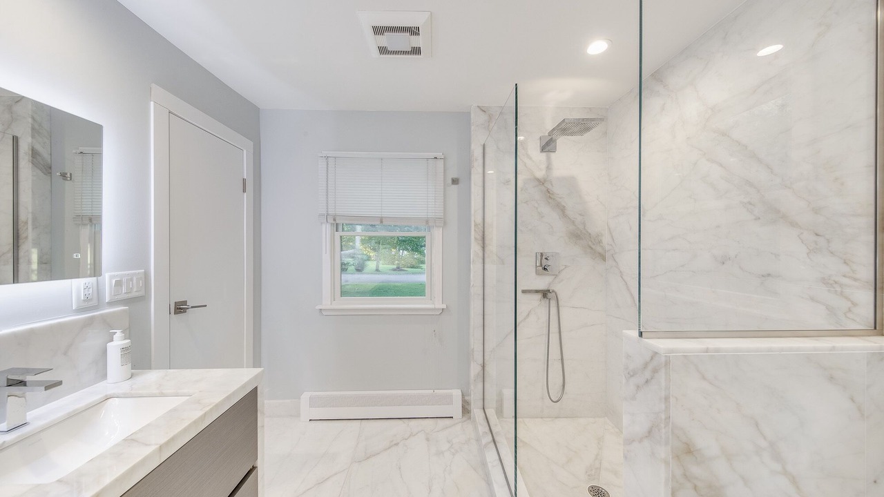 Photo of Bathroom in Cutchogue