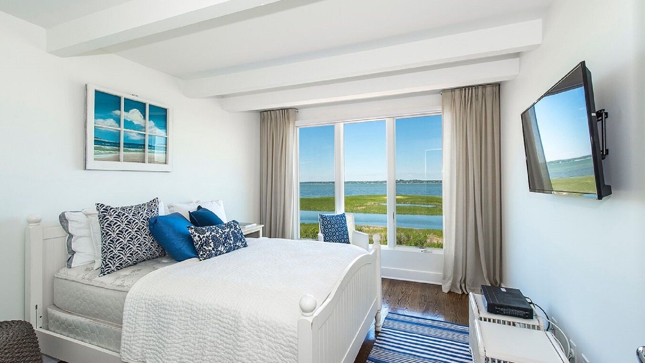 Photo of Bedroom in Village of Southampton