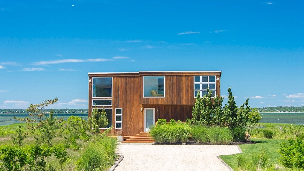 Photo of Outdoor in Village of Southampton