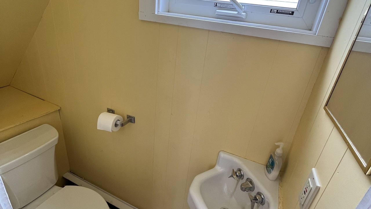 Photo of Bathroom in York Beach