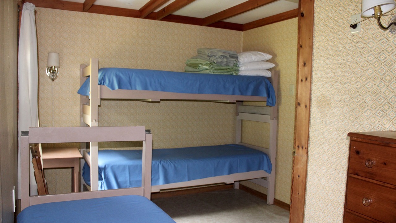 Photo of Bedroom in Gilmanton IW