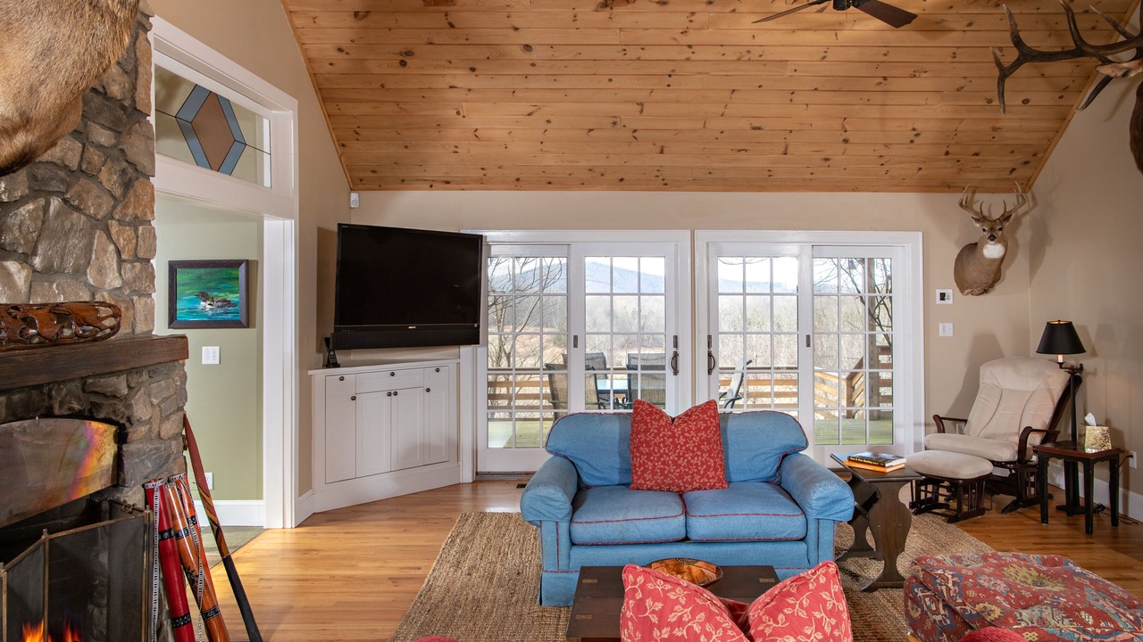 Photo of Livingroom in Pine Plains